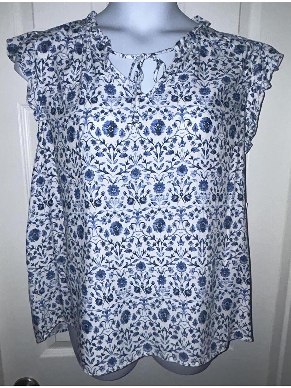 Angels Ruffle Sleeve Top Size 1X NWT